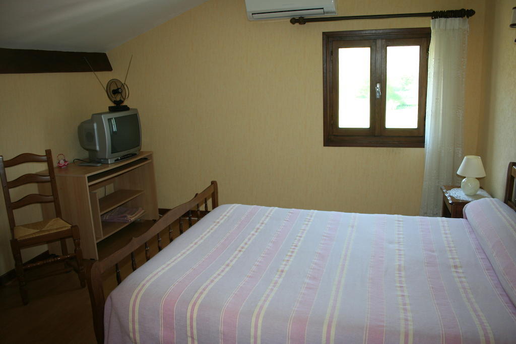 Chambres D'Hotes Chez Pascaline Ispoure Room photo